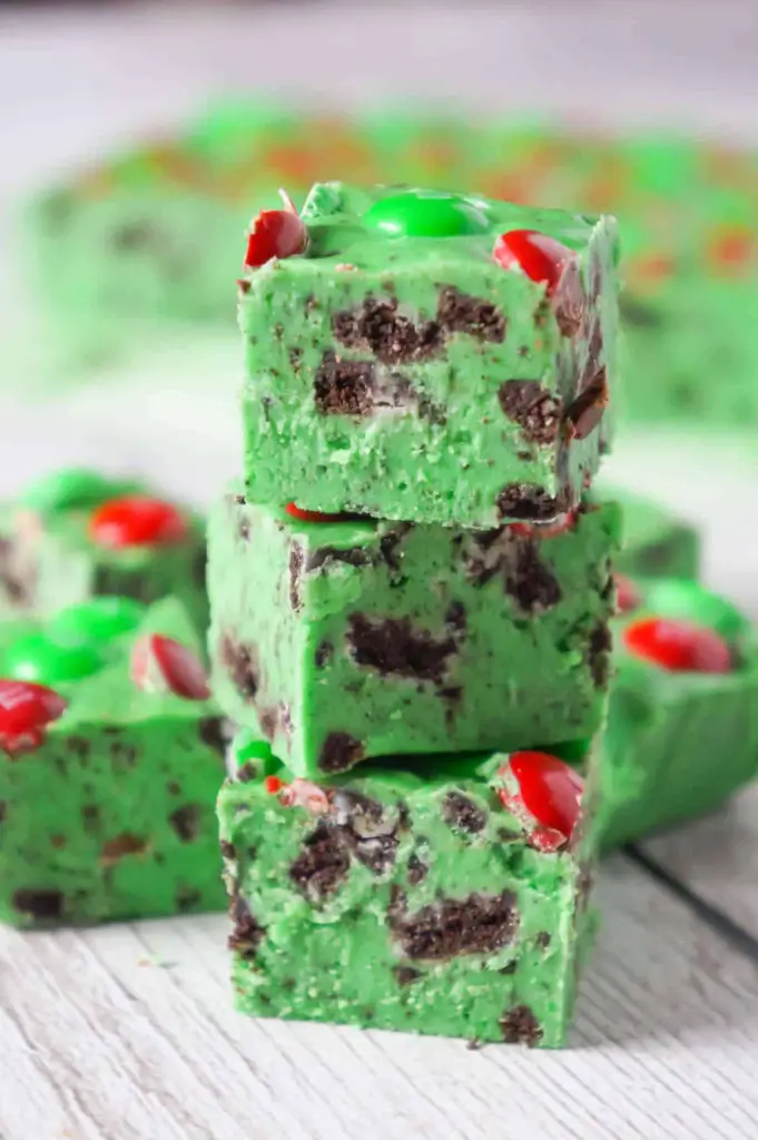 Cookies and Cream Christmas Fudge - This Is Not Diet Food