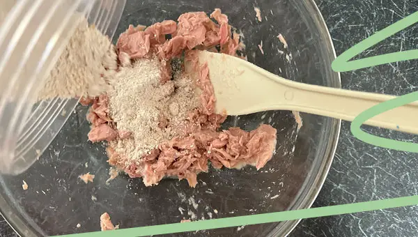 mix oat flour with tuna to make fudge for dogs