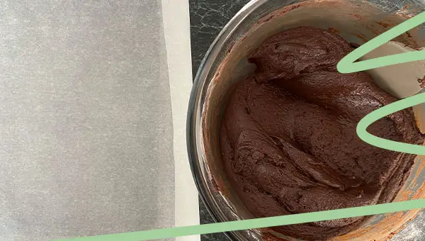 Spead dark chocolate sea salt fudge evenly in baking tin